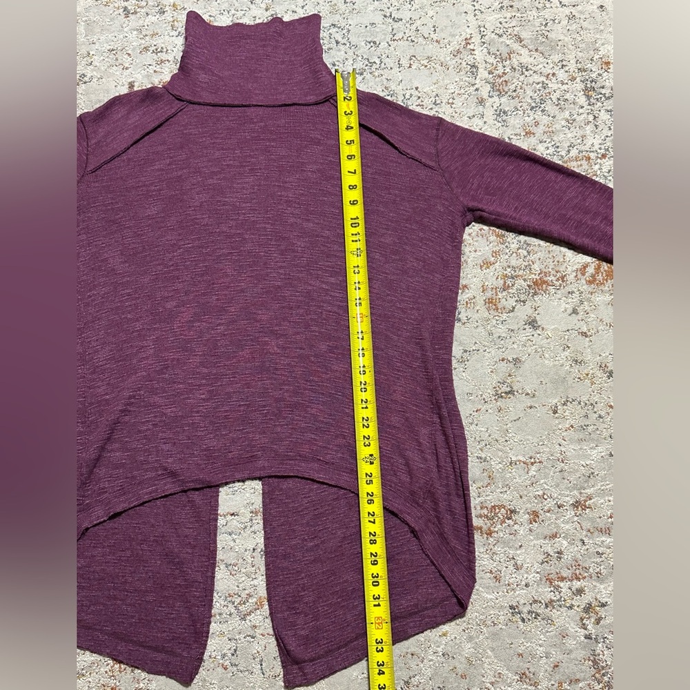 Free People We the Free Split Back Turtleneck Sweater Size Medium purple - Picture 8 of 13